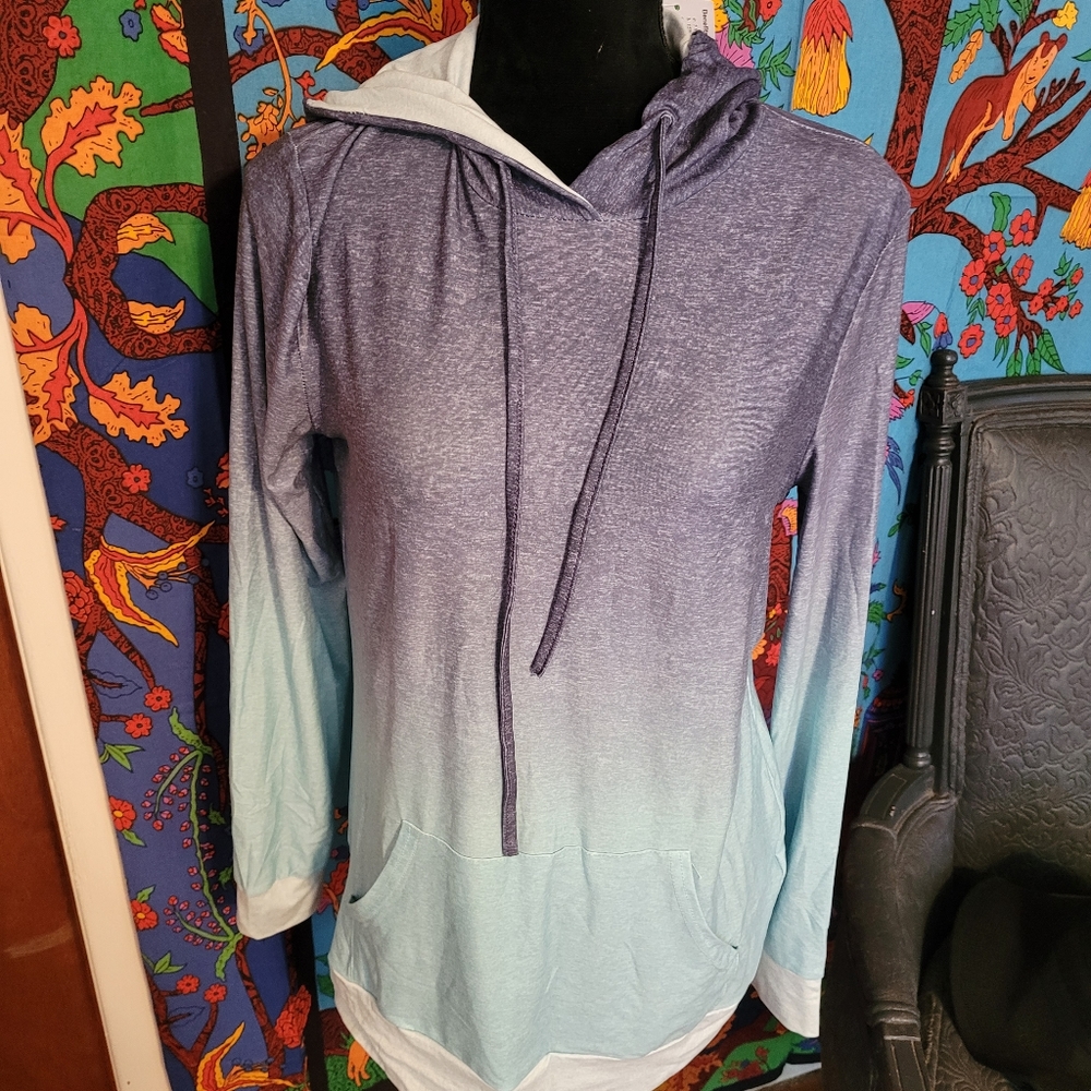 🍒5for$10 Minipeach blue and purple long-sleeved hooded top. Sz S/M